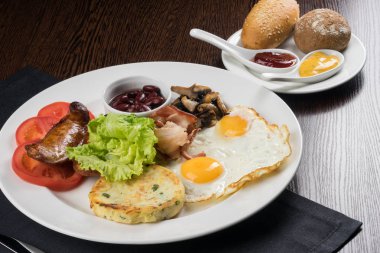 Yumurtalı kahvaltı.