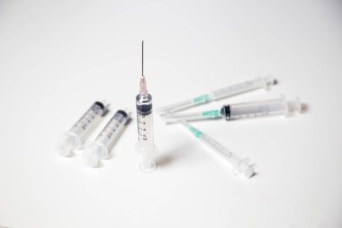 İlaç aliminin hap, kapsül...