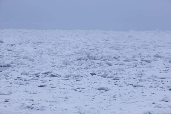Kış sezonu donmuş Tuna Nehri — Stok fotoğraf