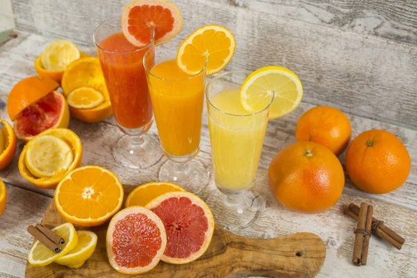 Fresh citrus juices — 图库照片