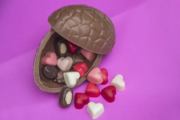 Heart-shaped chocolate  pralines — Stock Photo, Image