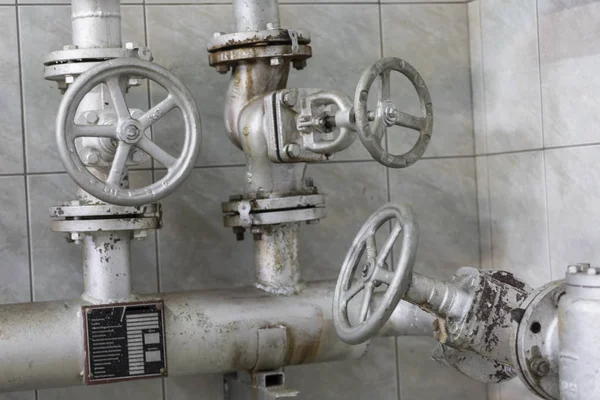 Çelik boru ile kapak kolu