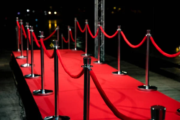 Tappeto Rosso Con Barriere Corde Rosse — Foto Stock