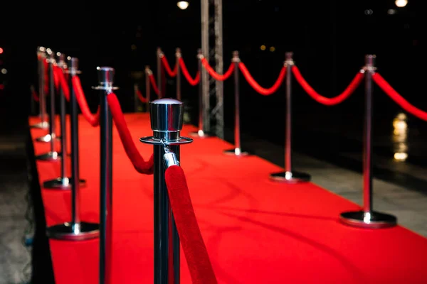 Tappeto Rosso Con Barriere Corde Rosse — Foto Stock