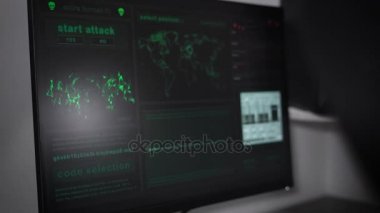 Ellerin smartwatch ve kredi kartı verileri çalmak hacker smartphone ile kapatın. Sistem ve bankacılık bilgilere yetkisiz erişimi Hack işlemi daha önce casus ekranlarda bakıldı.