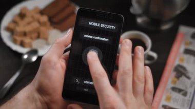 Parmak izi tarama ile hesabınıza güvenli ve hızlı erişim. Uygulama akıllı adam parmağını tarayıcıya uygular, program erişim sağlar.