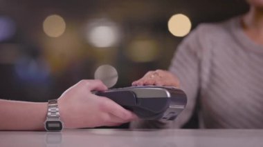 Ürün görünümü sunucu makine Cafe ile ödeme almak ve müşteri