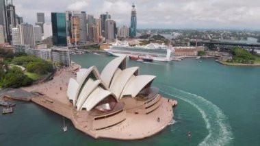Sydney Opera Binası. Yaz günü, hava fotoğrafçılığı.