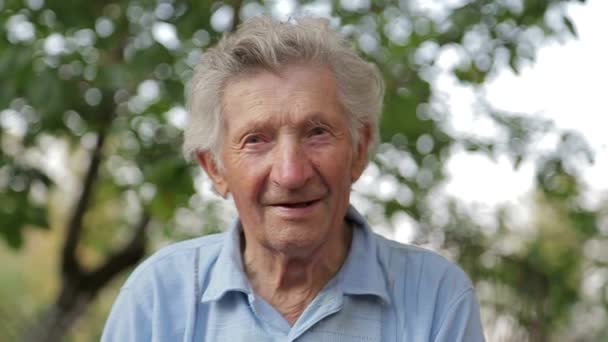 Καταφύγιο Ηλικιωμένων Πρόσωπο Του Γέρου Από Κοντά — Αρχείο Βίντεο