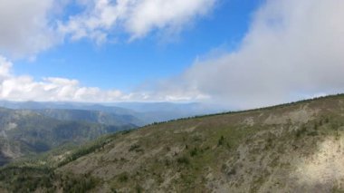 Dağ manzarası manzarası 360. Hava görüntüsü