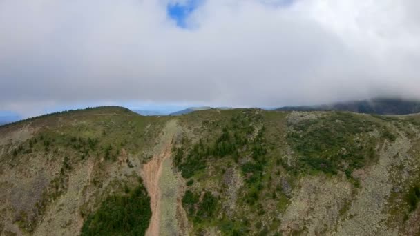 vue aérienne du paysage montagneux