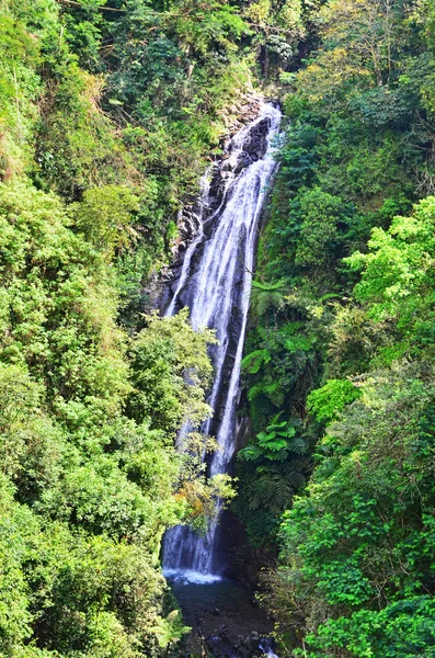 Cascada de Muara Jaya en Majalengka, Java Occidental — Foto de Stock