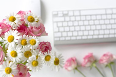 Çiçekler kadınsı Ofis Masası