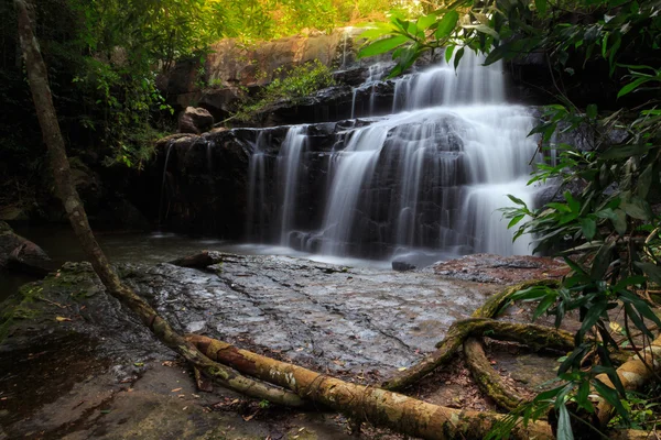 Wasserfall in Thailand — Stockfoto