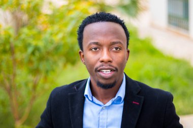 Yakışıklı bir adam niteliğine