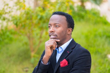 Yakışıklı bir adam niteliğine