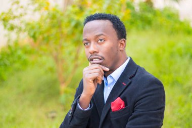 Yakışıklı bir adam niteliğine