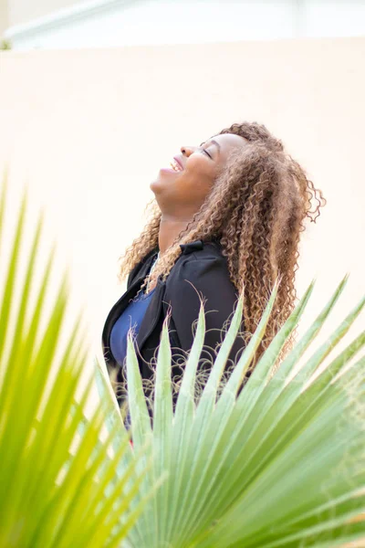 Güzel bir Bayan niteliğine