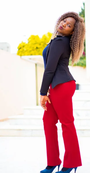 Güzel bir Bayan niteliğine