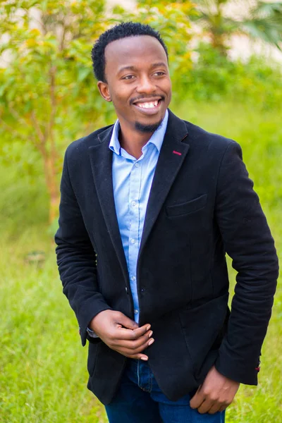 Yakışıklı bir adam niteliğine