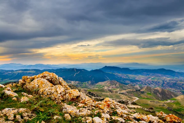 Harika manzarasını Vadisi Dağları
