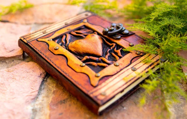 El yapımı bir Sevgililer defter