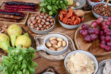 Geleneksel Gürcistan tatlıları ve tatlıları. Baklava, nakhini, khinkali, matzoon, church chkhela, shotis puri veya shot