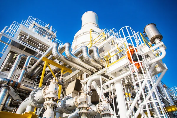 Gaz güçlendirici kompresör petrol ve doğal gaz merkezi işlem platformu sıkıştırmak Buhar kurtarma birimi için atık gaz ve swehttp://st3.depositphotos.com/8316944/12638/i/450/depositphotos_126389686-empty.jpet gaz kaybını azaltmak için geri normal işlem için gönderilen.