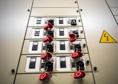 Hizmet, denetim, ya da kıtlı dışarı elektrik sigorta kutusu