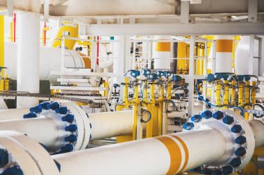 Vana ve boru hattı petrol ve doğal gaz platform offshore Körfezi içinde 