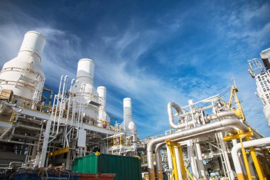 Körfez veya deniz petrol ve doğal gaz platformu