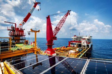 Turna, Offshore vinç, petrol ve gaz endüstrisinde taşıyıcı vinç nakil malzemesi veya işçi için açık denizde.