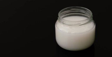 Mustic sakız reçeli cam kavanozda