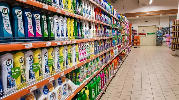 Eskisehir, Turkey - March 15, 2017: Cleaning supplies for sale on market shelves — Stock Photo, Image