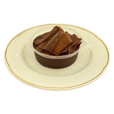 Beyaz tabakta çikolata tatlı profiterol