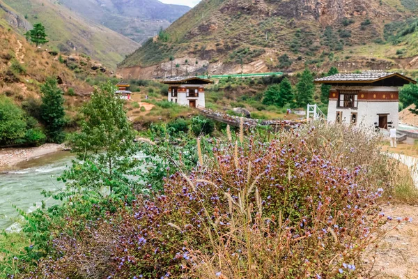 Tamchog Lhakhang, Río Paro, Bután — Foto de stock gratis
