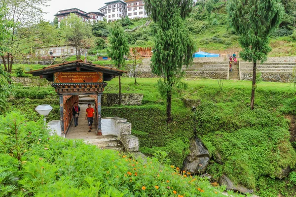 Wangdue Phodrang, Trongsa, Birleşik Arap Emirlikleri - 12 Eylül 2016: Passage yakınındaki Dang Chhu Nehri Vadisi arasında Wangdue Phodrang ve Nobtling, Bhutan.