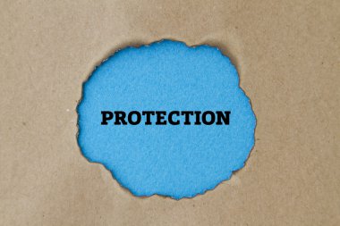 Koruma yazıt karton delik içinde