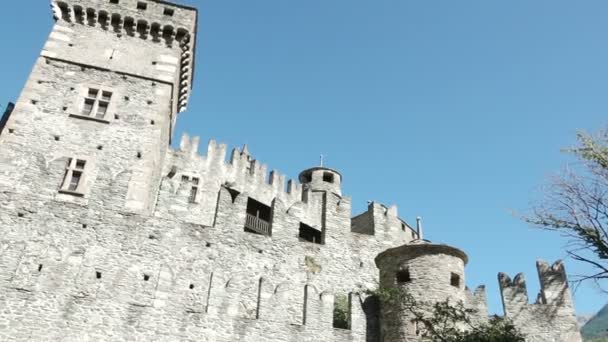 中世の城 Fenis アオスタ イタリア イタリア古いモニュメント アート観光旅行します。 — ストック動画