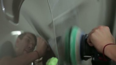 kahverengi araba parlatma