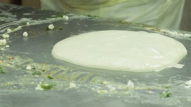 kadın peynirli hamur rulo