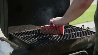 ızgara et pişirme. Yakın çekim