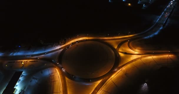 Vista aérea de invierno de ringroad en la noche. 4K — Vídeos de Stock