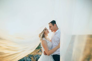 evlilik çift öpüşme