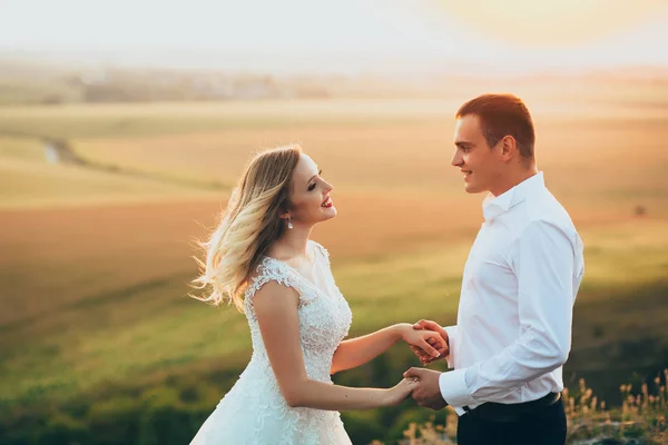 Mooi bruidspaar — Stockfoto