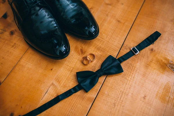 Groom\'s shoes and accessories
