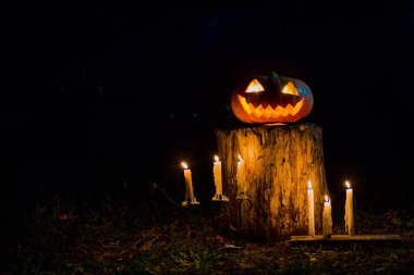 Cadılar Bayramı Balkabağı mumlar ile