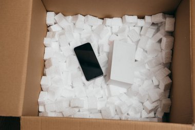 Kutu siyah smartphone ile nakliye