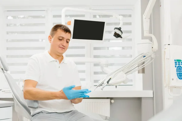 Man Dentist His Working Place — Stock Photo, Image