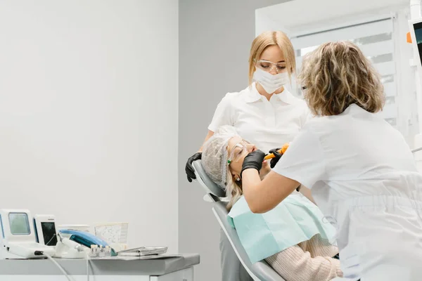 Dental Doctors Examining Patient Dentists Working — Stock Photo, Image